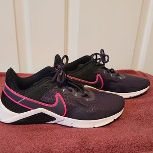 Nike Legend Essential 2 Purple/Hyper-Pink Women's Size 9